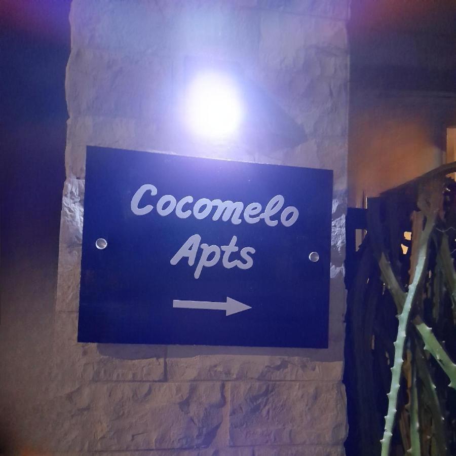 Cocomelo Apts 2 Heraklion  Bagian luar foto