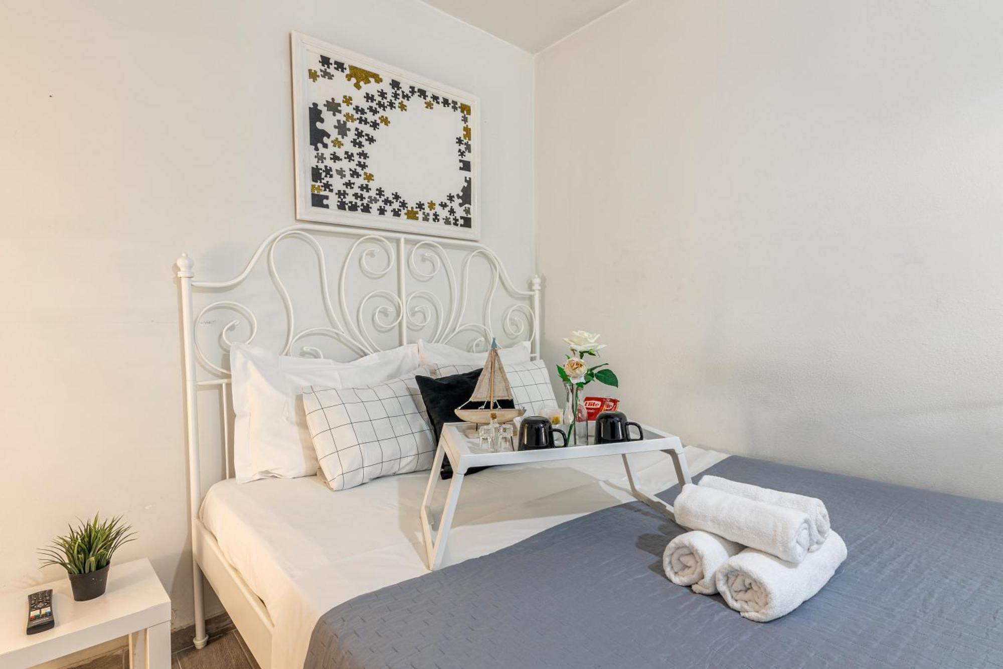 Cocomelo Apts 2 Heraklion  Bagian luar foto
