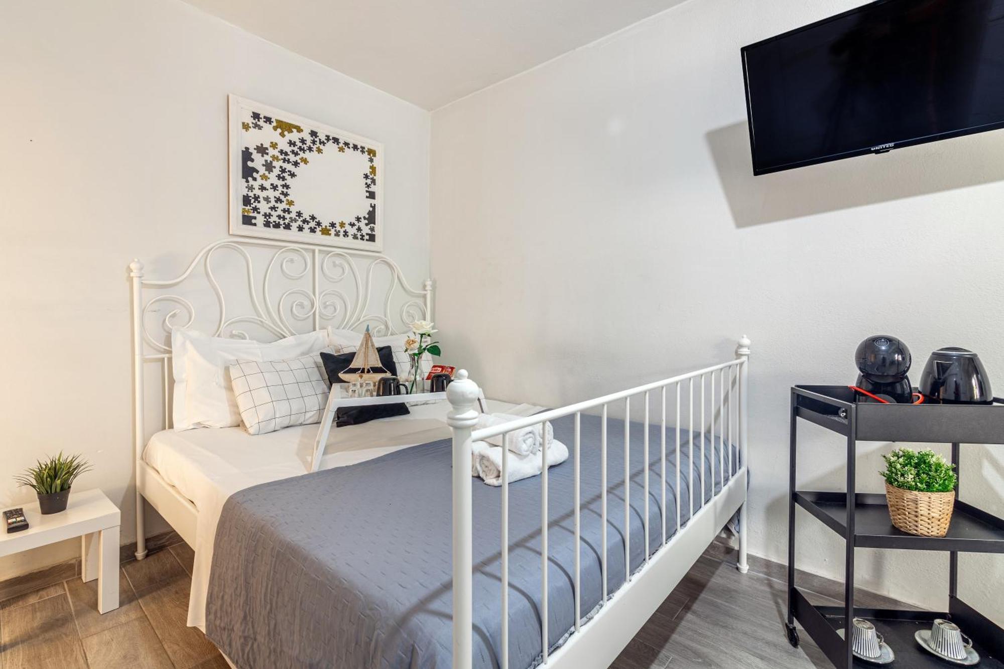 Cocomelo Apts 2 Heraklion  Bagian luar foto