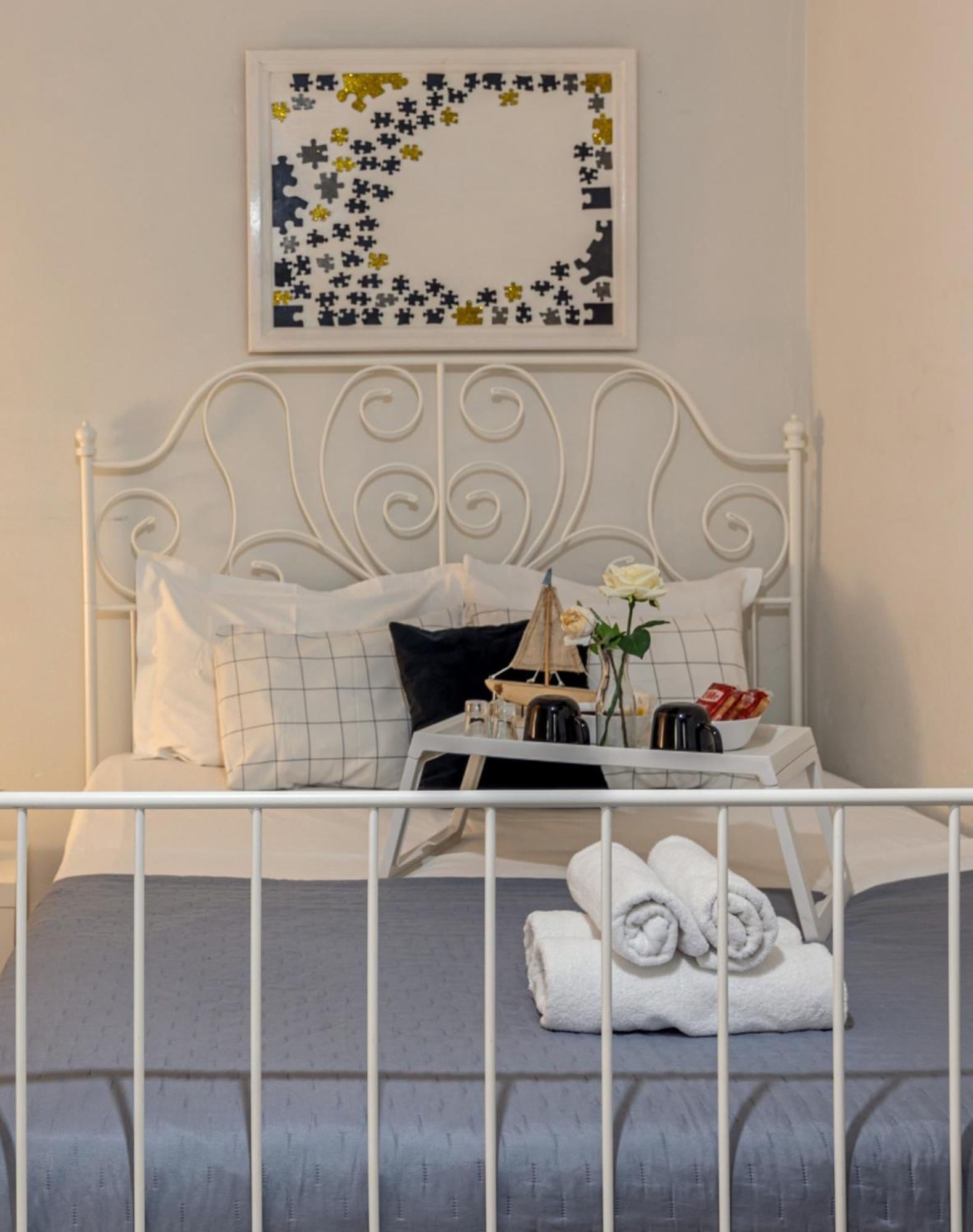 Cocomelo Apts 2 Heraklion  Bagian luar foto