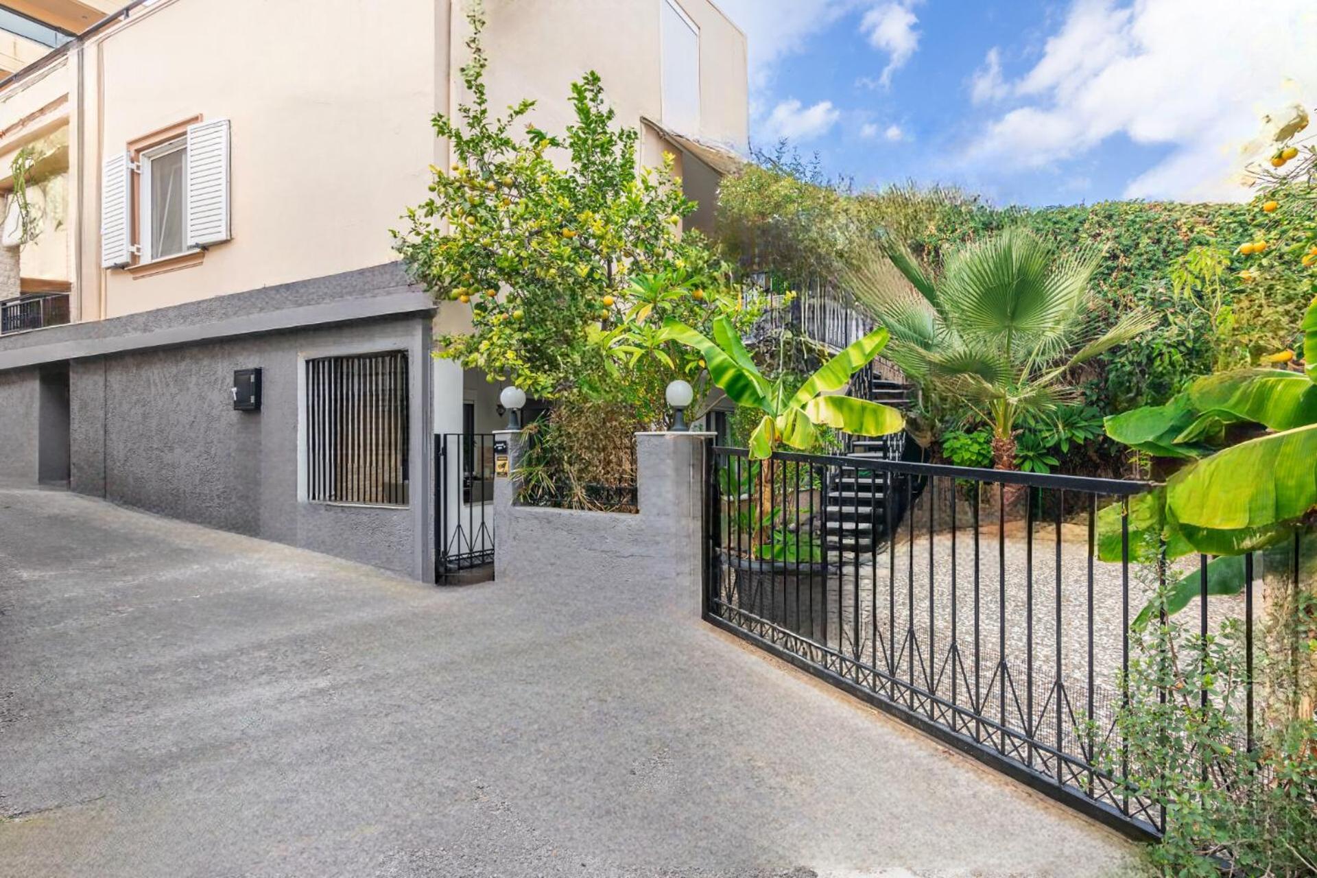 Cocomelo Apts 2 Heraklion  Bagian luar foto
